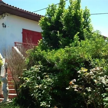 Milady 3 - Biarritz, 3 Bedrooms, 6 Persons Appartamento *