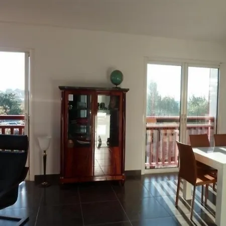 Milady 3 - Biarritz, 3 Bedrooms, 6 Persons *